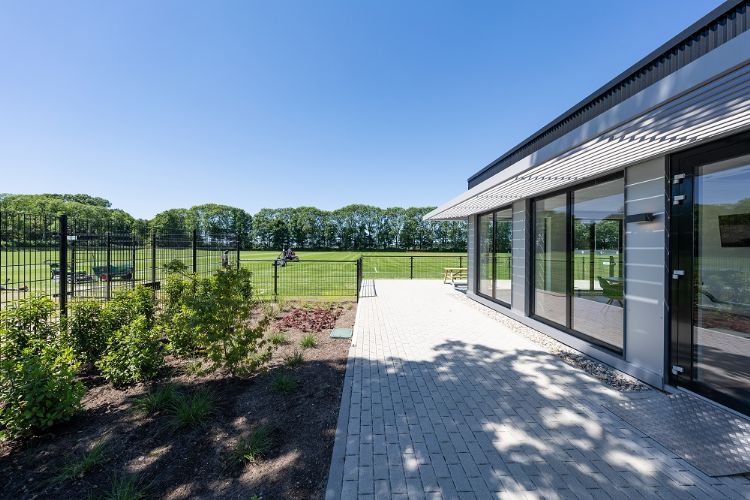 Uitzicht op de trainingsvelden bij het nieuwe clubgebouw. Uitzicht op de trainingsvelden bij het nieuwe clubgebouw.