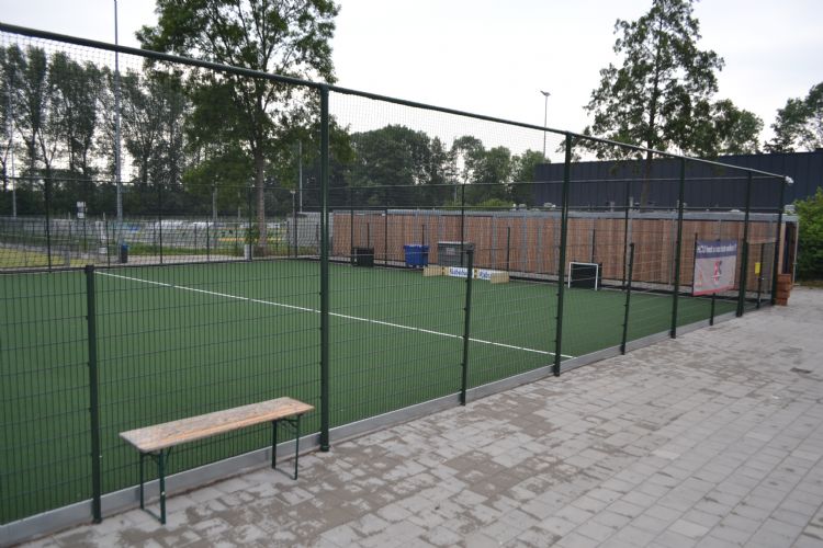 Het veld is 30 x 20 meter. Het veld is 30 x 20 meter.