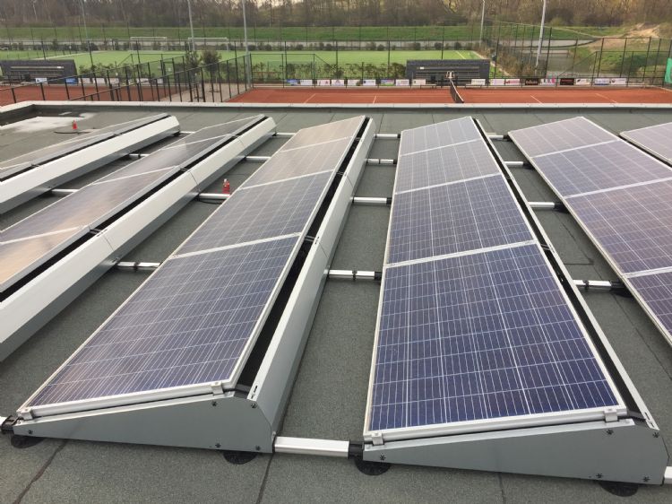 SportStroom is ook gespecialiseerd in de berekening van businesscases voor grote installaties van zonnepanelen.