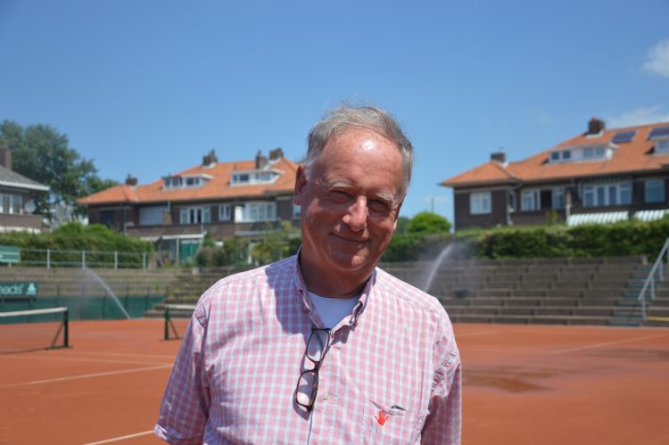 Ivo Pols is erg trots op 'zijn' nieuwe centercourt. 