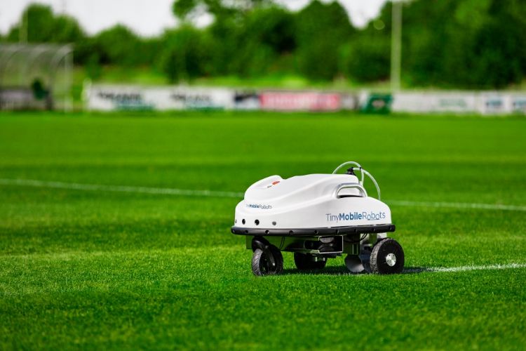 Nieuwe robotbelijner op de markt Tiny Line Marker Sport