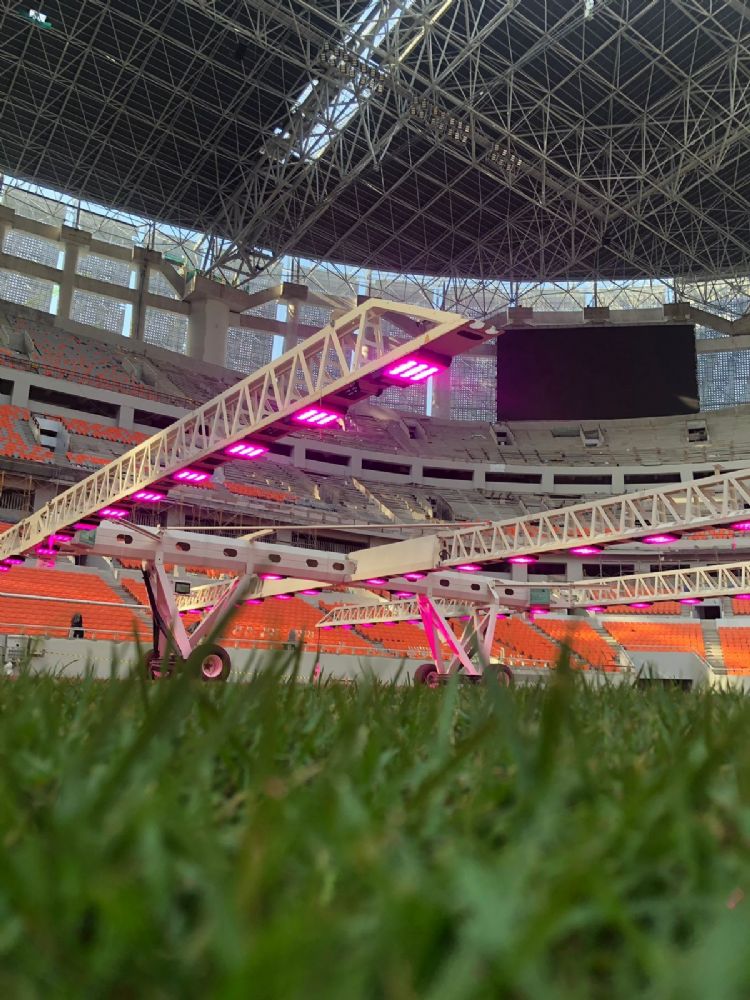 De LED440 aan het werk in het stadion. (Foto: SGL/Facebook)