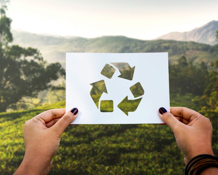 Tussen 2015 en 2021 is het gemiddelde percentage gerecycled materiaal dat in de economie wordt teruggebracht (het 'circulariteitspercentage') van alle 27 EU-lidstaten slechts met 0,4 procentpunt gegroeid.