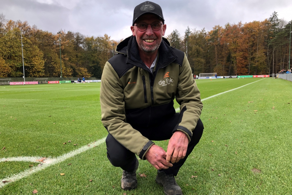 Fieldmanager Antoon Kuijstermans voelt zich als een vis in het water ...