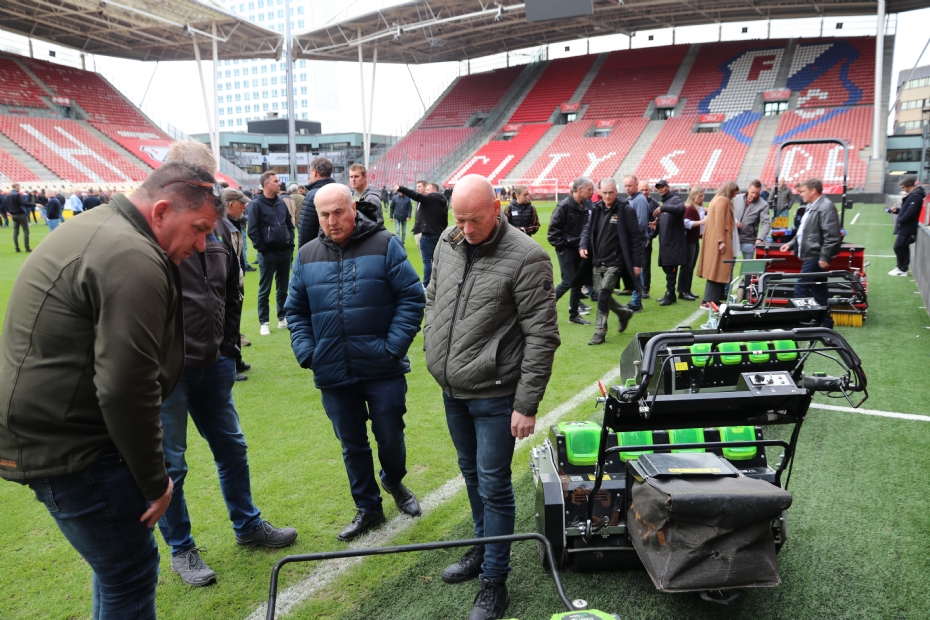 De Nationale Grasdag in 2024. Dit jaar wordt deze dag gehouden in het Philips Stadion in Eindhoven.