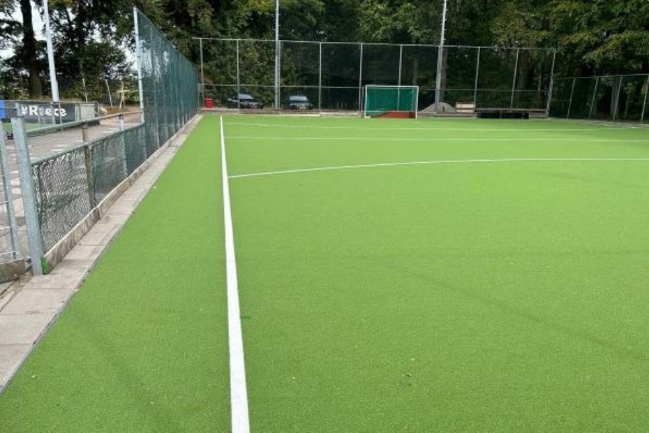 Het DW-systeem is al ge�mplementeerd in Nederland, met een 'Hockey 5s'-veld met het Hockey Ultra DW-systeem dat nu in gebruik is bij HC Voordaan in Groenekan